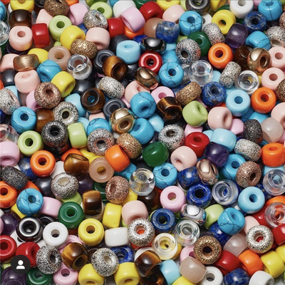 Le forte de pierre gemme de 100 couleurs perle 6*8mm*2.0 troue des modèles de DIY avec la corde