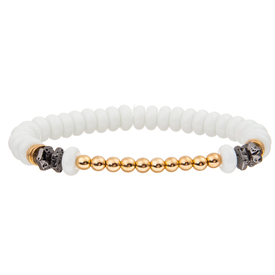 4 bracelets faits main de perles en verre de couleurs réglés avec de l'or plaqué autour des perles