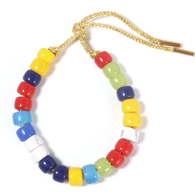 Le forte lumineux de couleur d'arc-en-ciel en verre jaunes de mode perle le bracelet dans Shinny le brin en nylon d'or