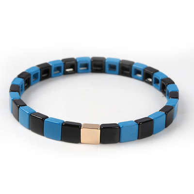 Le bracelet géométrique de tuile d'émail, bout droit multicolore a perlé des bracelets