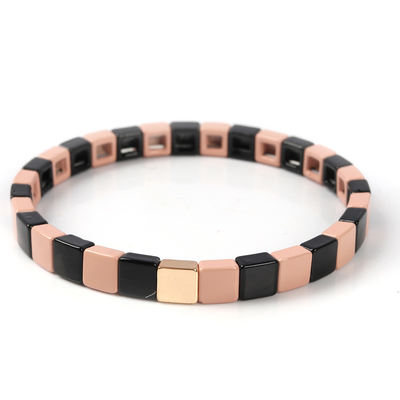 Le bracelet géométrique de tuile d'émail, bout droit multicolore a perlé des bracelets