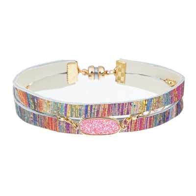 Bracelet en cuir fait main d'arc-en-ciel de la Bohême, bracelet en cuir de l'enveloppe 15g