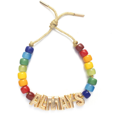 La lettre initiale le forte que de Bohème de nom perle le bracelet avec de l'or 14k a plaqué les perles en laiton
