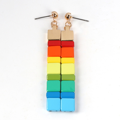 l'arc-en-ciel carré de 70mm a perlé la forme de ficelle de boucles d'oreille pour l'usage quotidien