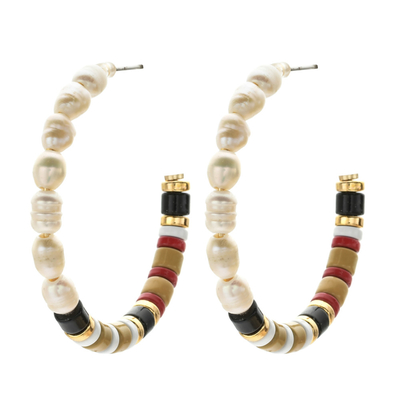 Les perles d'alliage émaillent des boucles d'oreille de cercle, perles d'eau douce que le cercle a perlé des boucles d'oreille