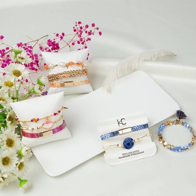 la pile perlée élastique claire de bracelet de 0.7mm a placé des roses indien pour garnir en cuir le matériel en cristal de Zircon