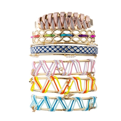 Main - bracelets métalliques tissés de manchette de cuir de couleur pour la fille de femmes