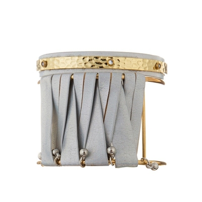 Main - bracelets métalliques tissés de manchette de cuir de couleur pour la fille de femmes