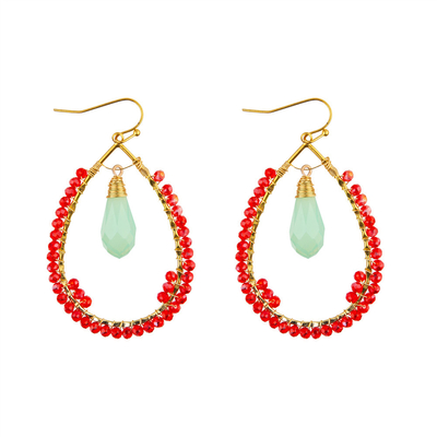 Les graines de raisin laissent tomber des couleurs multi formées de boucle d'oreille faite main de perles